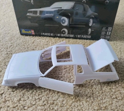1985 olds cutlass model kit - olds.,